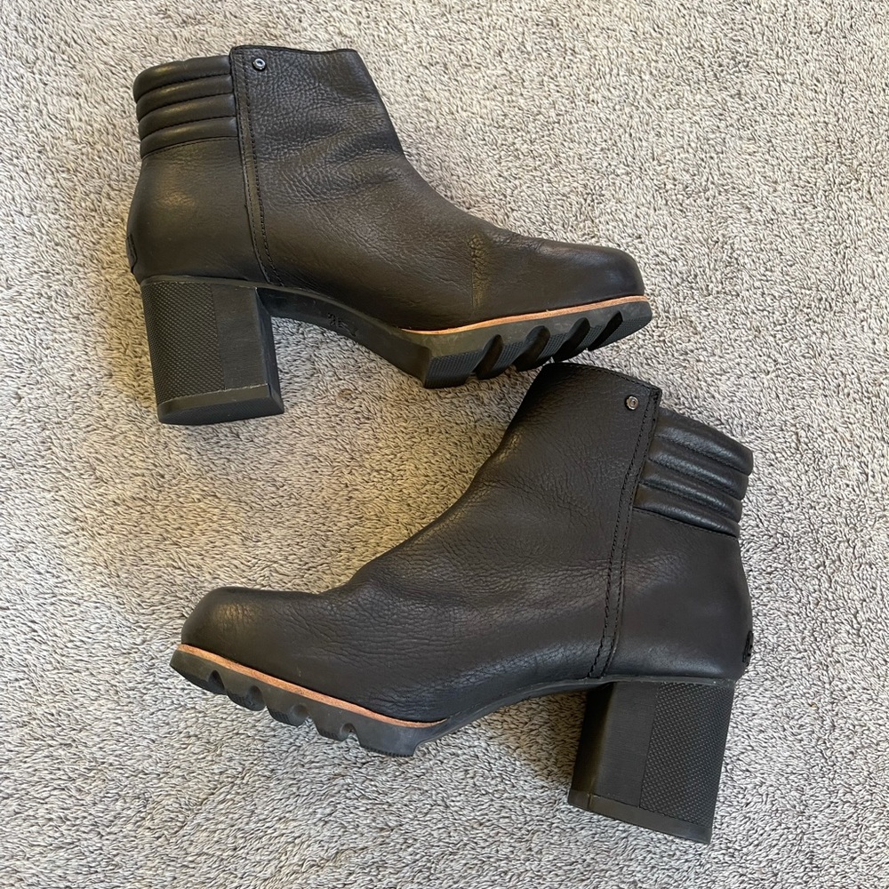 Sorel Black Chunky Heeled Boots
